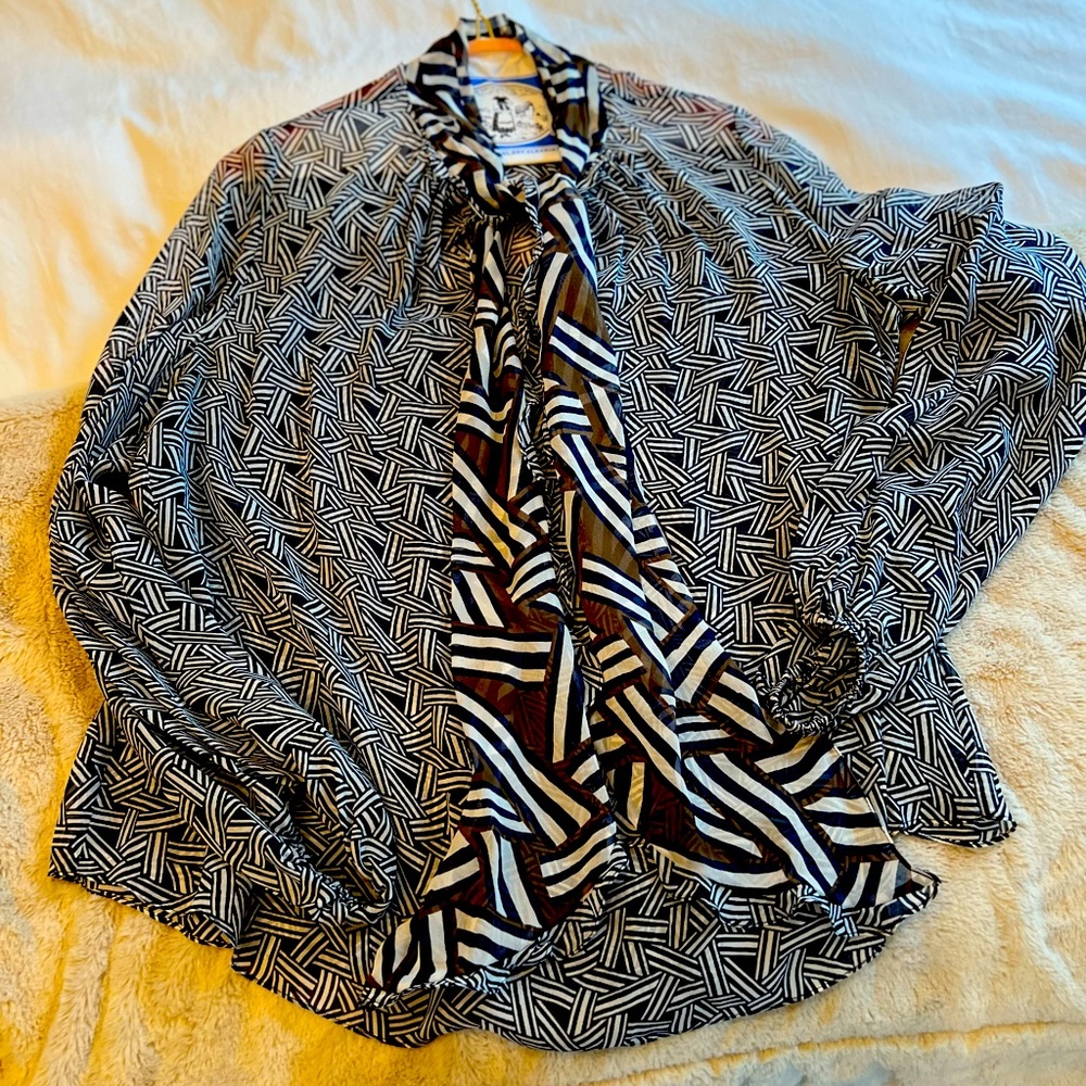 DVF 100% silk blouse